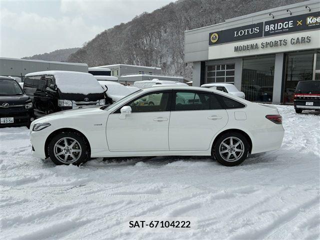 Toyota CROWN SEDAN 2018-07 3664608-2