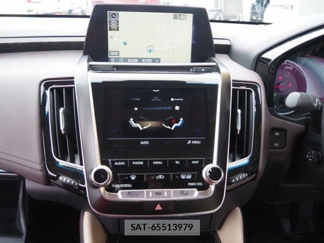 Toyota CROWN SEDAN 2019-01 3904640-17