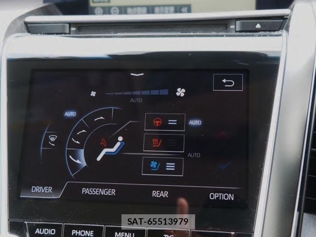 Toyota CROWN SEDAN 2019-01 3904640-26