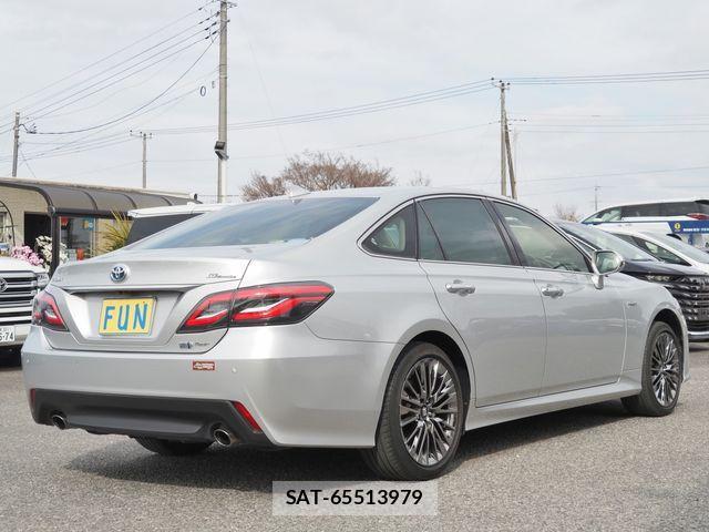 Toyota CROWN SEDAN 2019-01 3904640-4