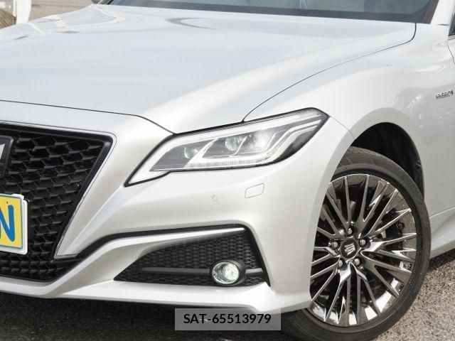 Toyota CROWN SEDAN 2019-01 3904640-7