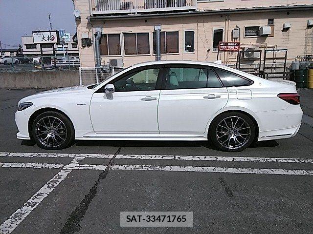 Toyota CROWN SEDAN 2018-12 4322144-8