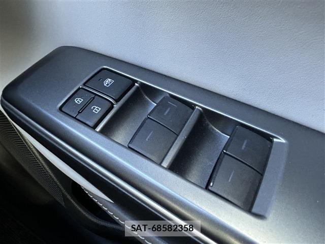 Toyota CROWN SEDAN 2020-12 4589770-12
