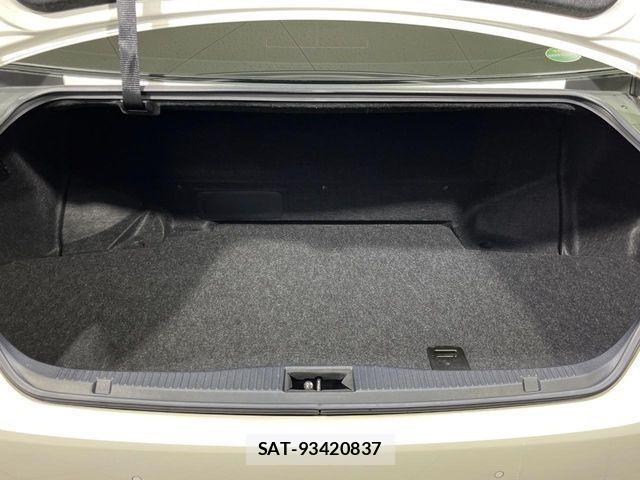 Toyota CROWN SEDAN 2018-04 4589766-9