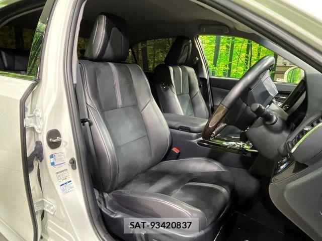 Toyota CROWN SEDAN 2018-04 4589766-7