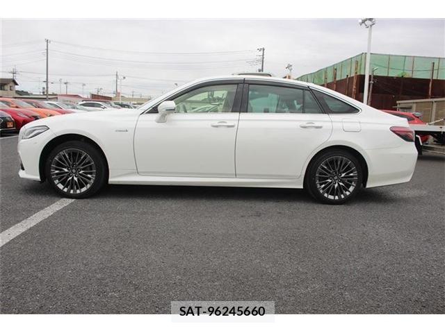 Toyota CROWN SEDAN 2018-11 4936327-11