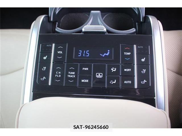 Toyota CROWN SEDAN 2018-11 4936327-5