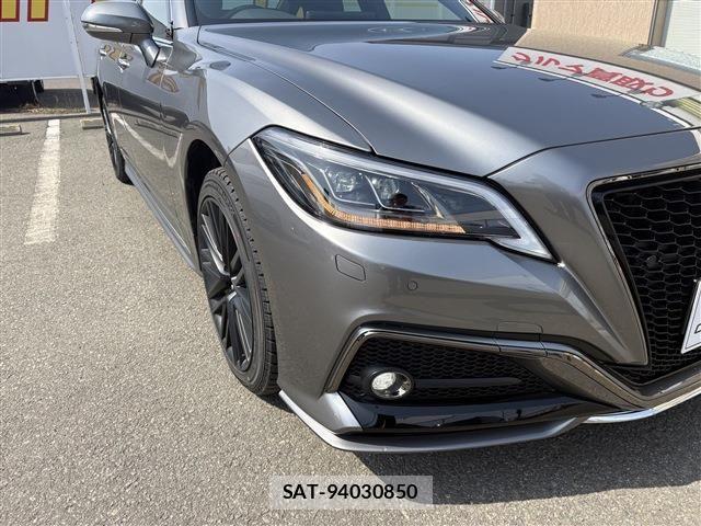 Toyota CROWN SEDAN 2021-09 5864077-11