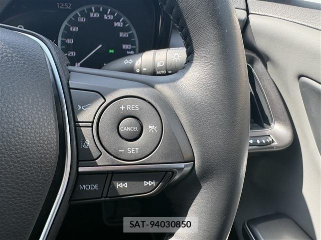 Toyota CROWN SEDAN 2021-09 5864077-20