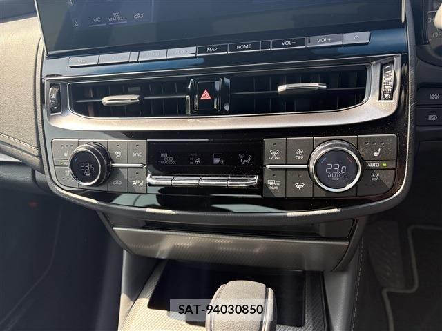 Toyota CROWN SEDAN 2021-09 5864077-26