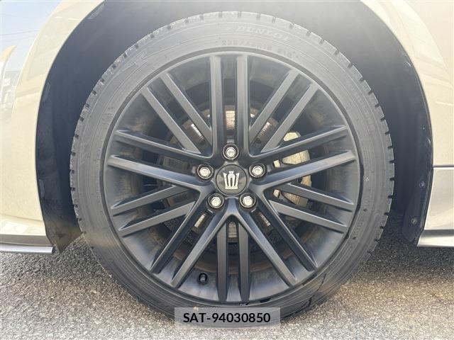 Toyota CROWN SEDAN 2021-09 5864077-8
