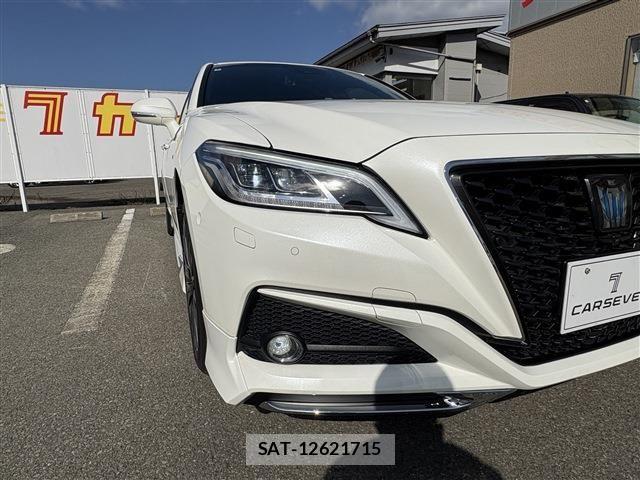 Toyota CROWN SEDAN 2018-10 5864080-9