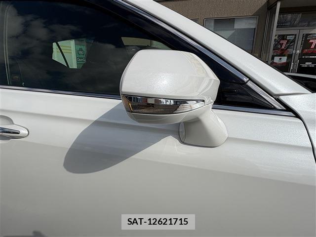 Toyota CROWN SEDAN 2018-10 5864080-11