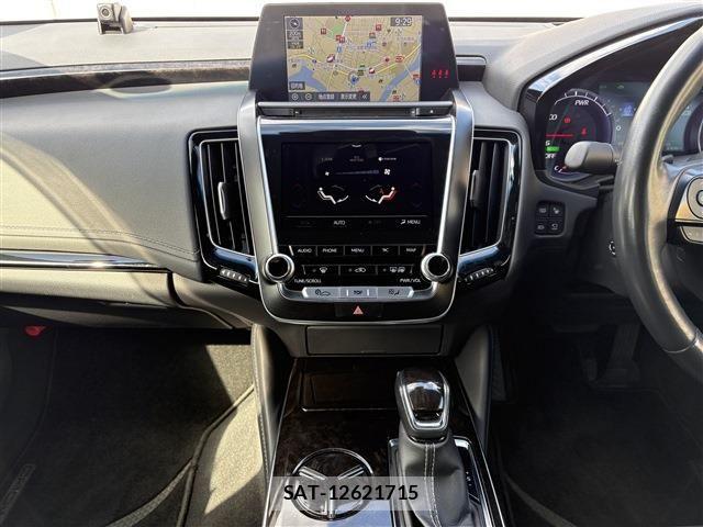 Toyota CROWN SEDAN 2018-10 5864080-17