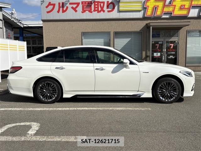 Toyota CROWN SEDAN 2018-10 5864080-3
