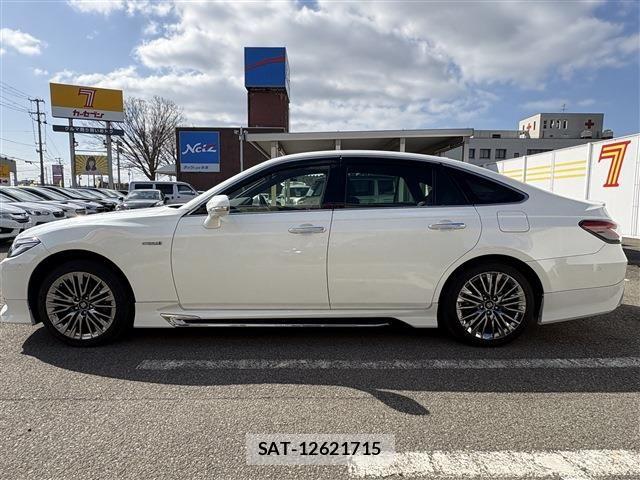 Toyota CROWN SEDAN 2018-10 5864080-7