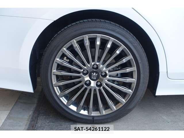Toyota CROWN SEDAN 2021-07 6213074-11