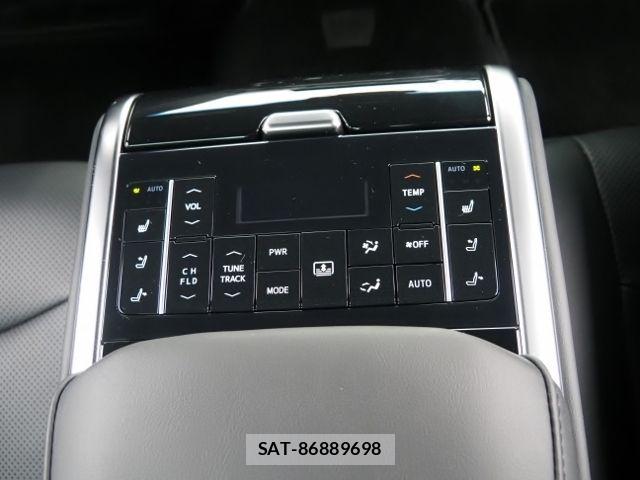 Toyota CROWN SEDAN 2022-07 6243065-13