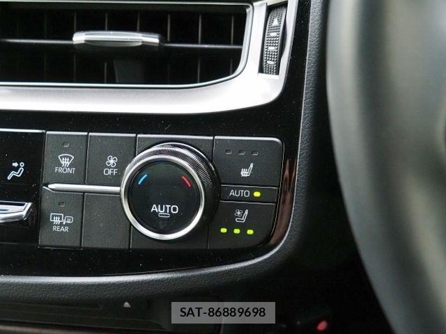 Toyota CROWN SEDAN 2022-07 6243065-27
