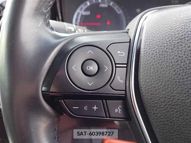 Toyota CROWN SEDAN 2020-04 6271370-9
