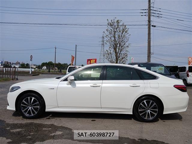 Toyota CROWN SEDAN 2020-04 6271370-12