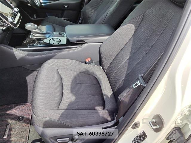 Toyota CROWN SEDAN 2020-04 6271370-18