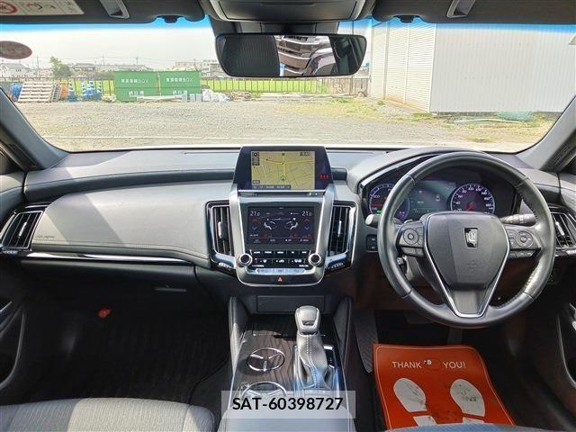 Toyota CROWN SEDAN 2020-04 6271370-1