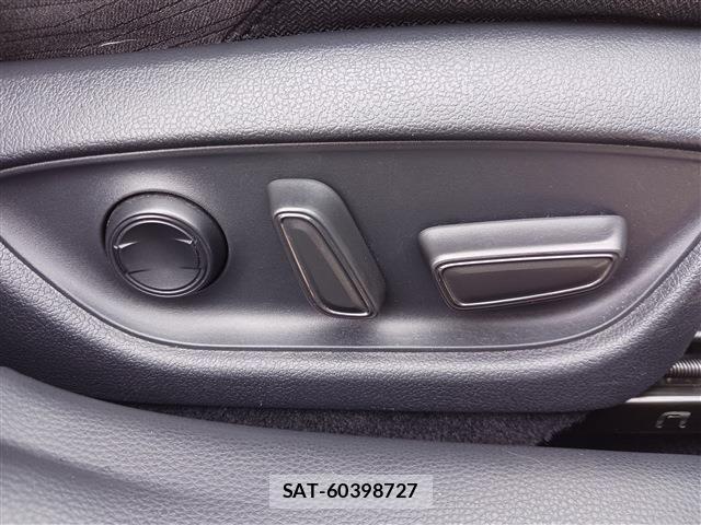 Toyota CROWN SEDAN 2020-04 6271370-5