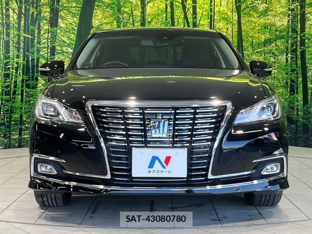 Toyota CROWN SEDAN 2016-10 6303483-13