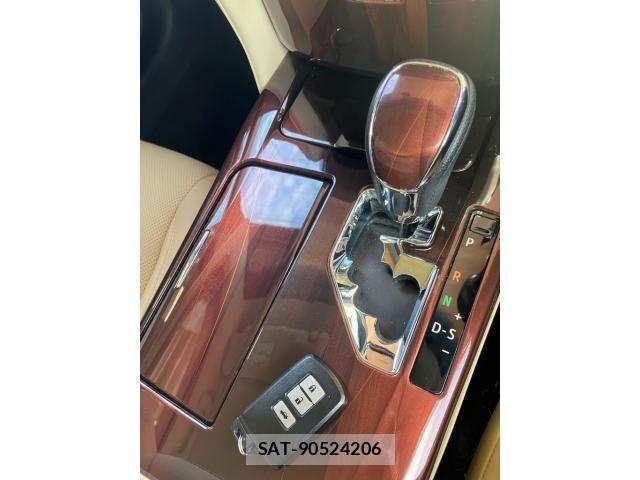 Toyota CROWN SEDAN 2015-04 6496376-24