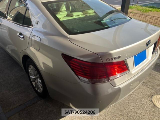 Toyota CROWN SEDAN 2015-04 6496376-3