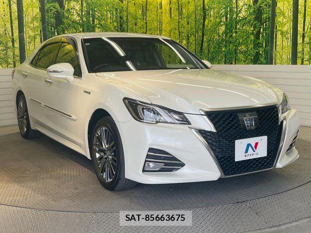 Toyota CROWN SEDAN 2017-05 6525858-16
