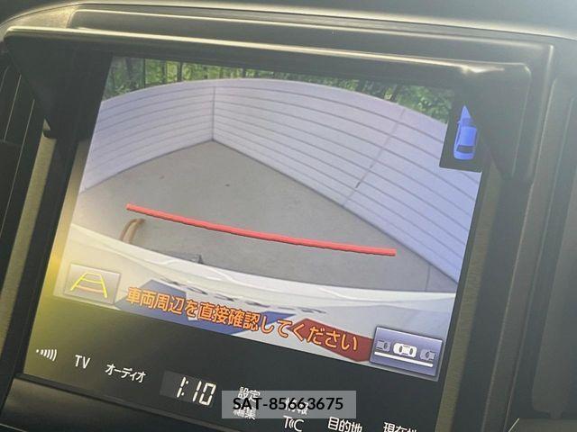 Toyota CROWN SEDAN 2017-05 6525858-3