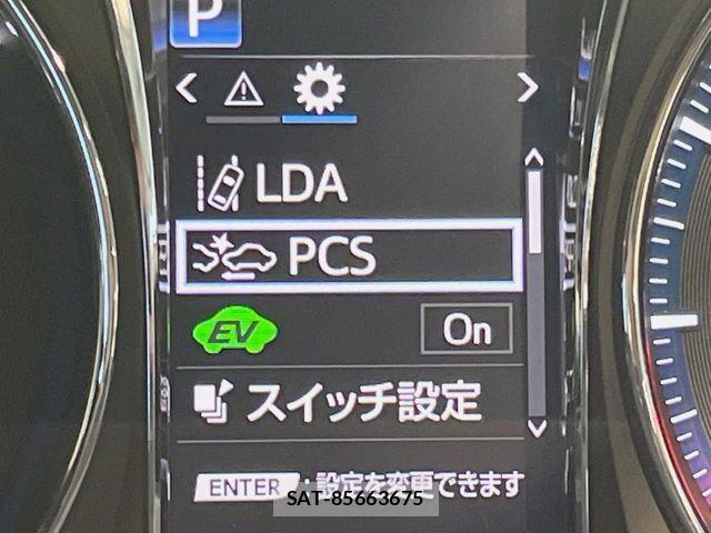 Toyota CROWN SEDAN 2017-05 6525858-4