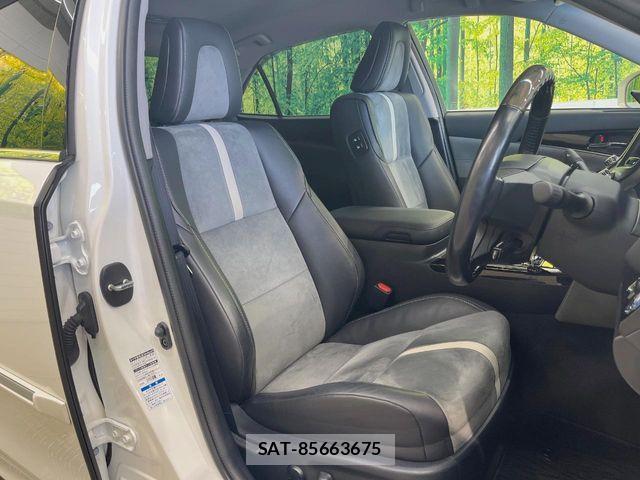 Toyota CROWN SEDAN 2017-05 6525858-8