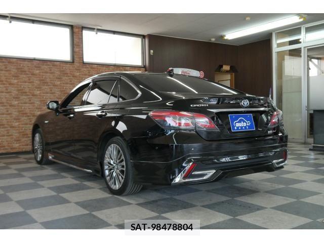 Toyota CROWN SEDAN 2018-06 6525853-1