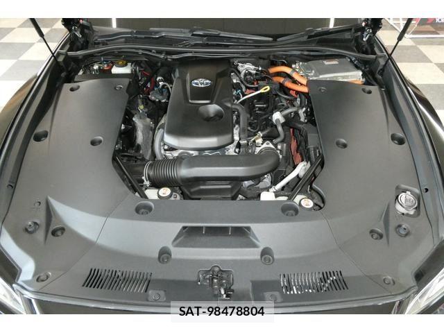 Toyota CROWN SEDAN 2018-06 6525853-24
