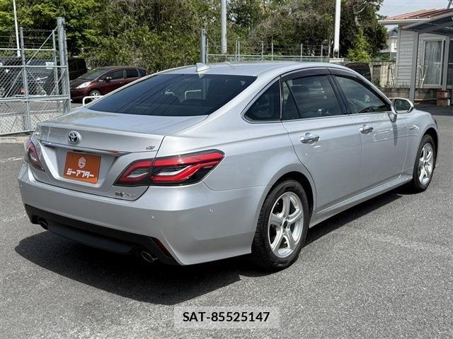 Toyota CROWN SEDAN 2019-03 6611257-21