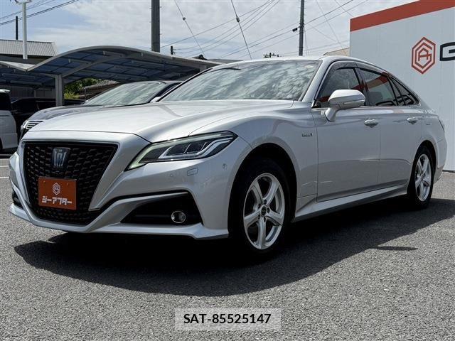Toyota CROWN SEDAN 2019-03 6611257-23