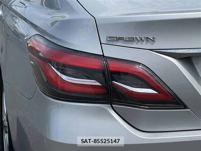 Toyota CROWN SEDAN 2019-03 6611257-27