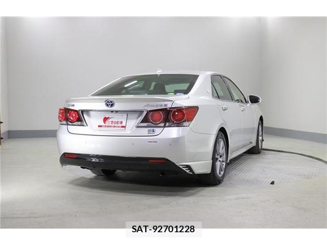 Toyota CROWN SEDAN 2016-02 6641413-6
