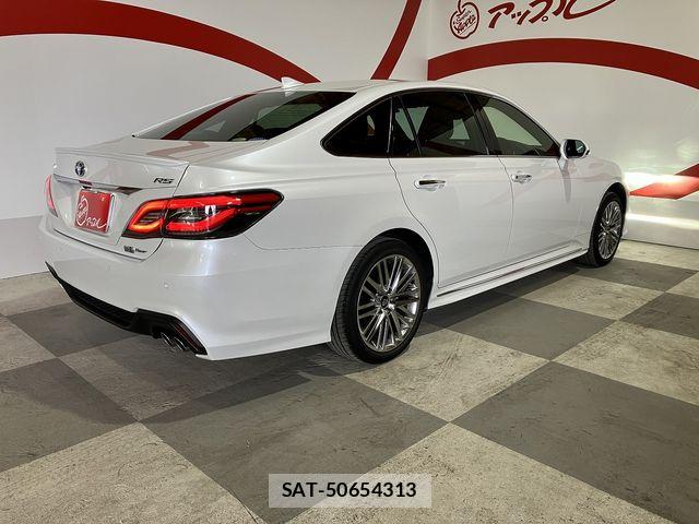 Toyota CROWN SEDAN 2021-01 6670987-24