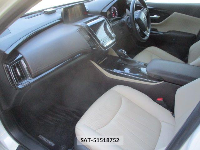 Toyota CROWN SEDAN 2020-03 6670988-13