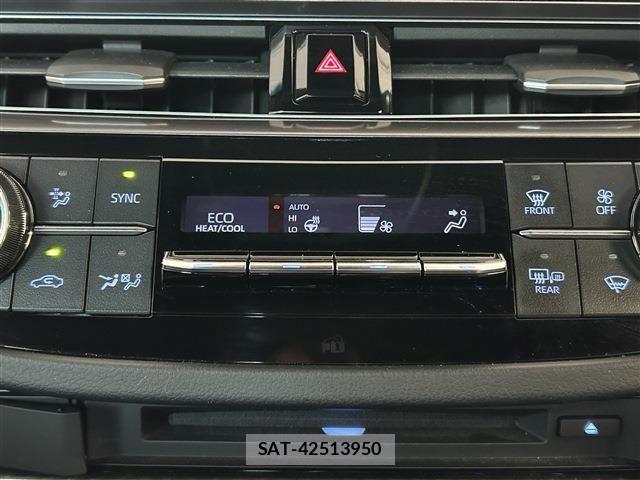 Toyota CROWN SEDAN 2021-03 6690971-16