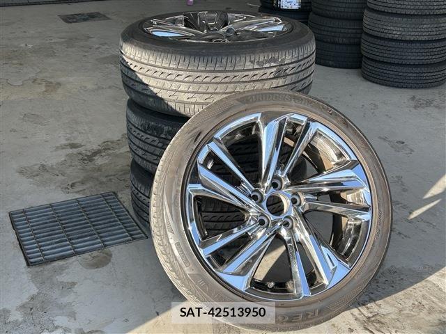 Toyota CROWN SEDAN 2021-03 6690971-1