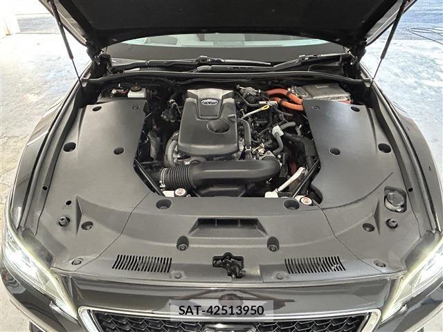 Toyota CROWN SEDAN 2021-03 6690971-28