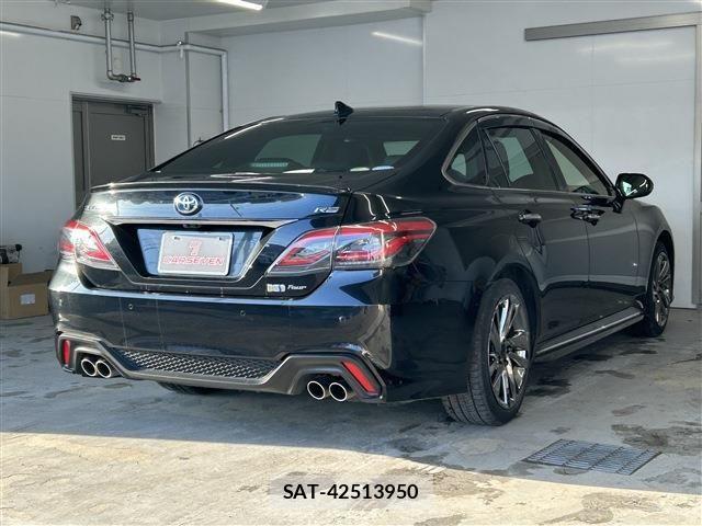 Toyota CROWN SEDAN 2021-03 6690971-5