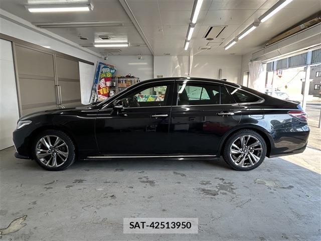 Toyota CROWN SEDAN 2021-03 6690971-8