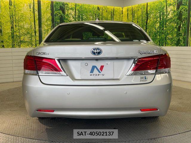 Toyota CROWN SEDAN 2015-01 6715941-14