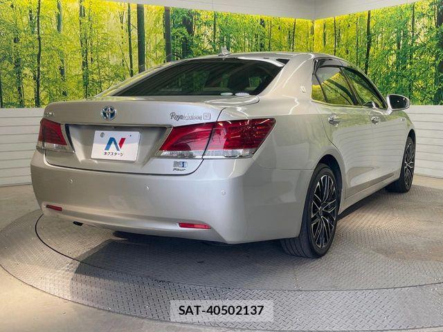 Toyota CROWN SEDAN 2015-01 6715941-16